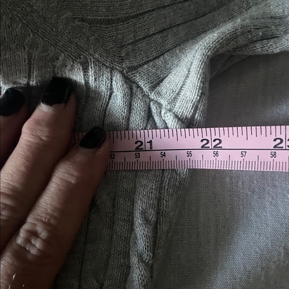 Sweater - Picture 4 of 4